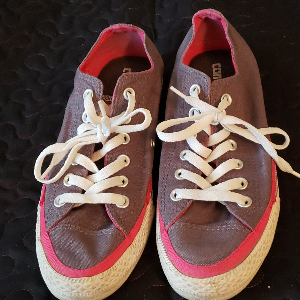Converse gray/hot pink with zipper detail size 8